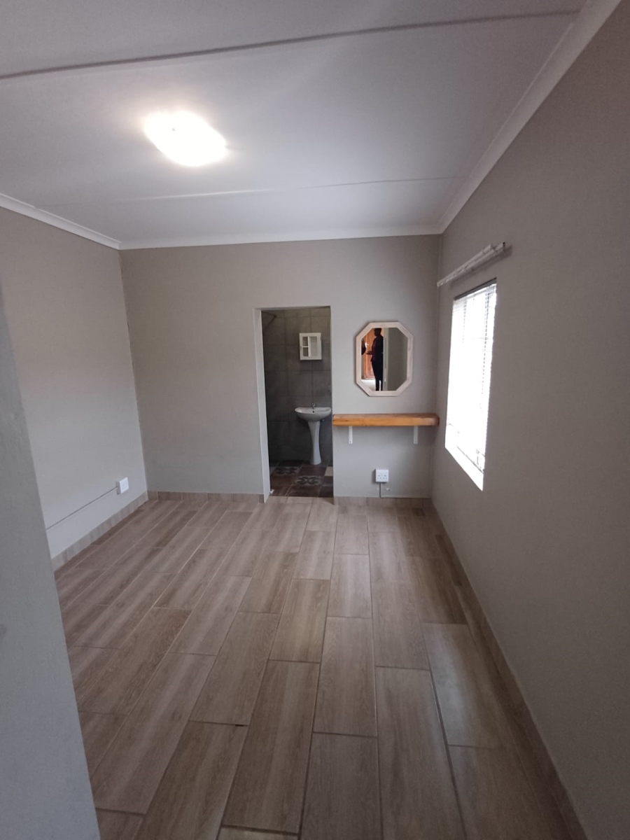 To Let 1 Bedroom Property for Rent in Top Town Eastern Cape